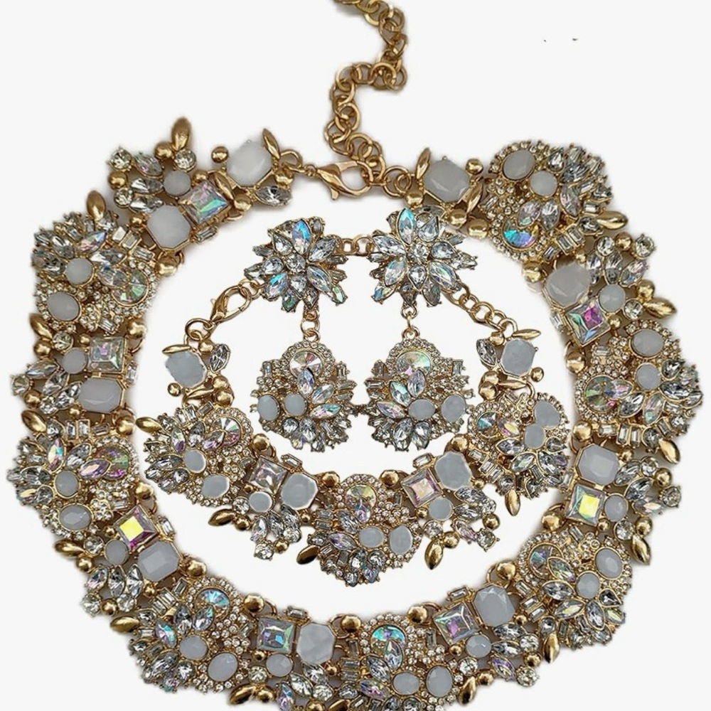 Elegant Gold and Silver Jewelry Set